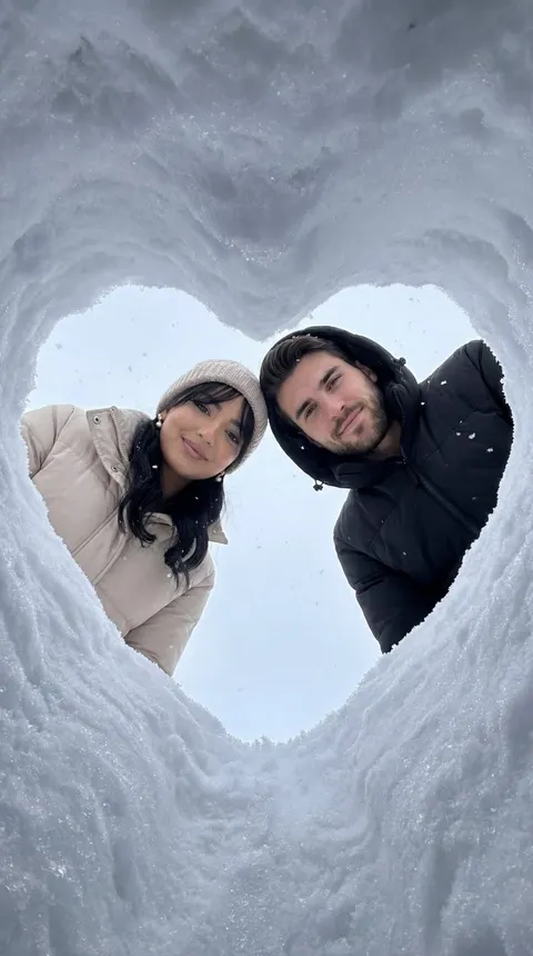 Cinematic Winter Photoshoot with Heart-Shaped Snow Frame