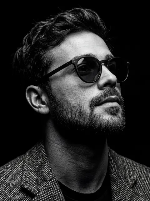 B&W Chiaroscuro Portrait