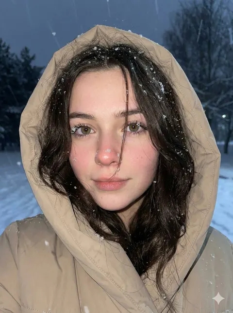 雪景微距人像：睫毛挂雪与冷光皮肤